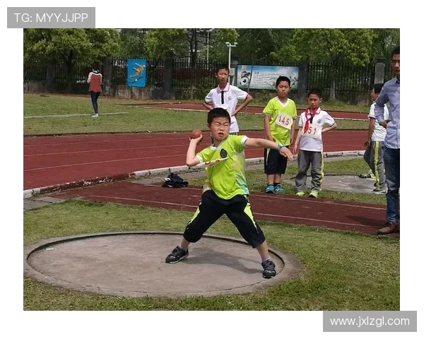 黔城竞技风云燃起篮球精神 点亮绿茵足球激情奋勇向前