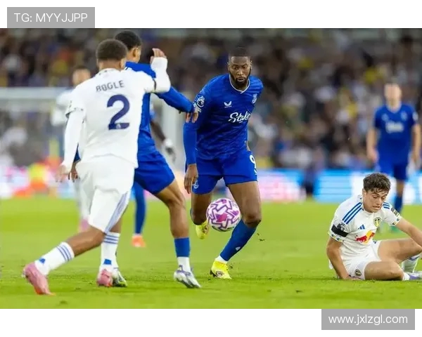 利兹主帅直言英超点球判罚过于牵强引发热议