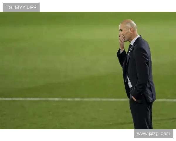 弗拉门戈主帅费利佩路易斯力挺维尼修斯呼吁抵制歧视行为